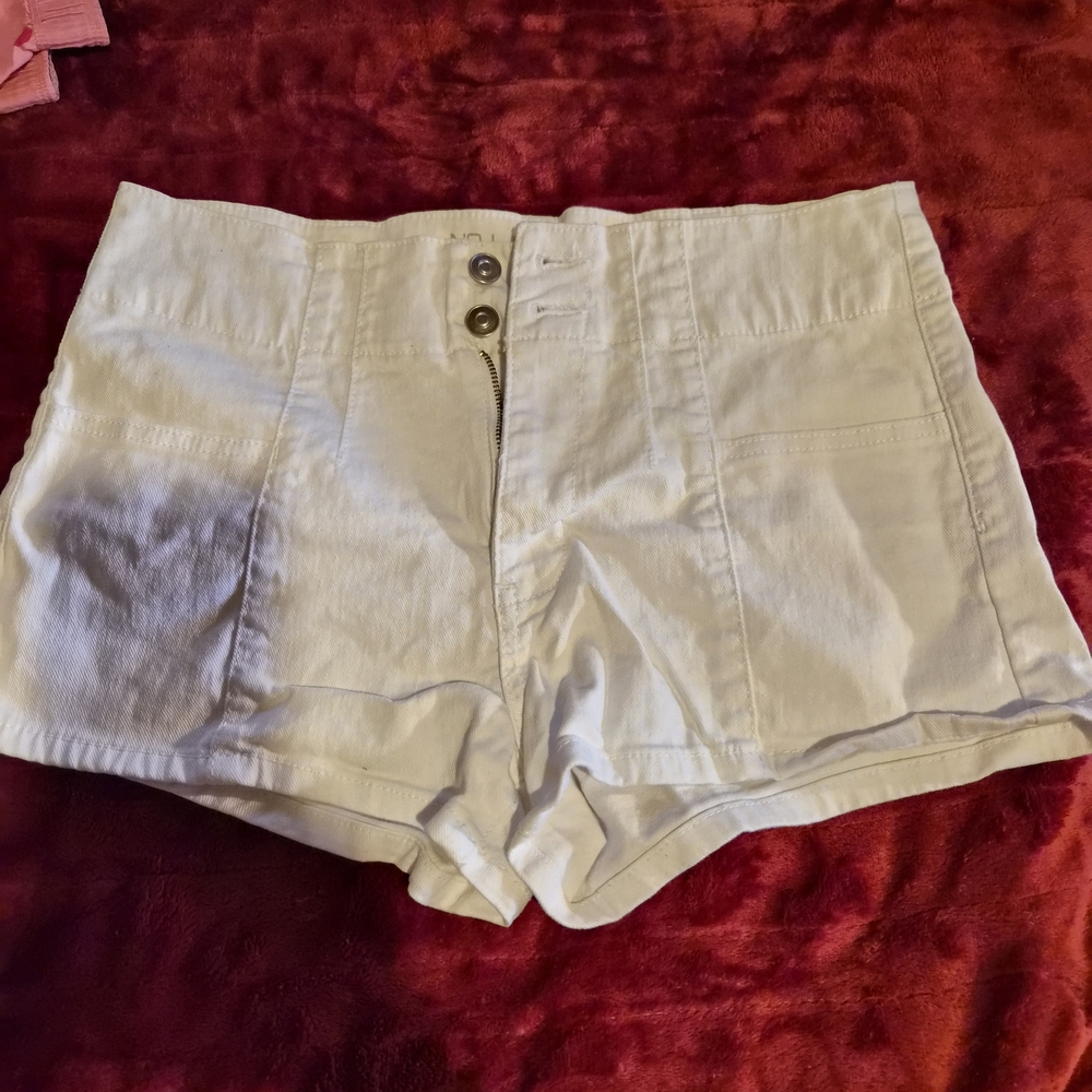 No Boundaries White High-Waist Button-Front Shorts